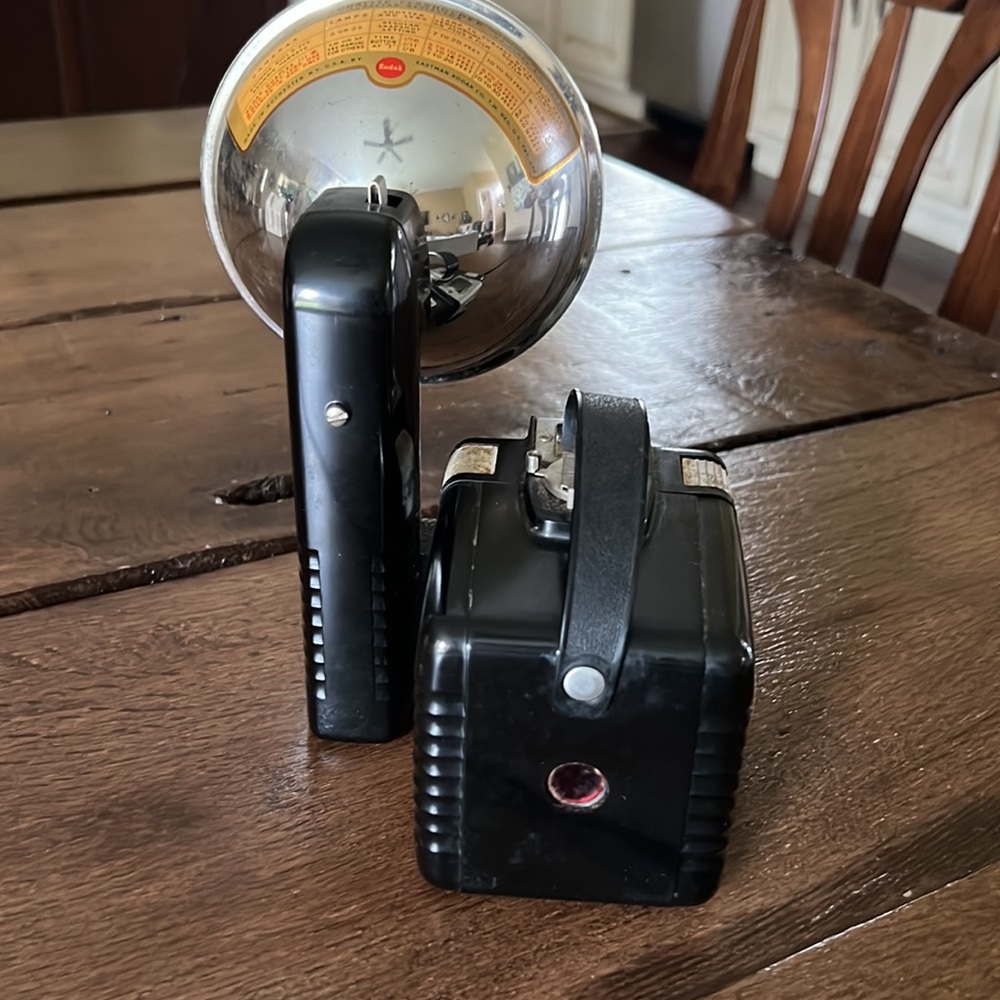 Antique Camera. Great to Display. - Picture 5 of 6